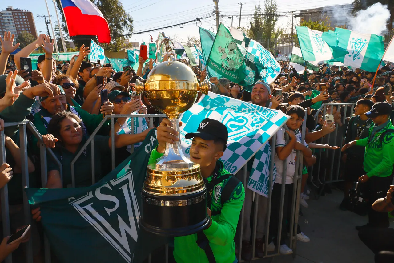 Santiago Wanderers quiere seguir haciendo historia | Foto: Photosport