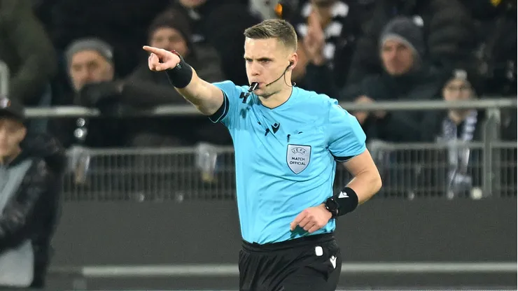 El polaco que arbitrará el Real Madrid vs. Santiago Wanderers estudió teología. (Foto: Getty Images)