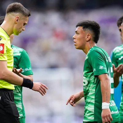Hinchas chilenos destruyen al árbitro de la final: "Robo total"