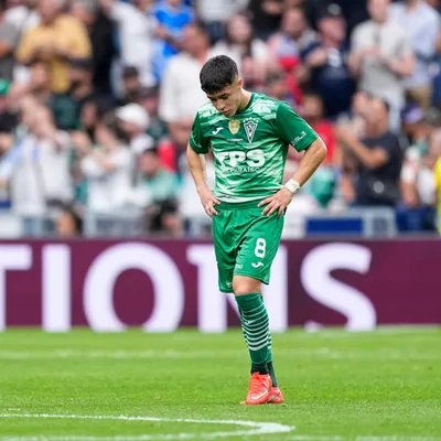 Santiago Wanderers cae de pie ante Real Madrid con un arbitraje escandaloso