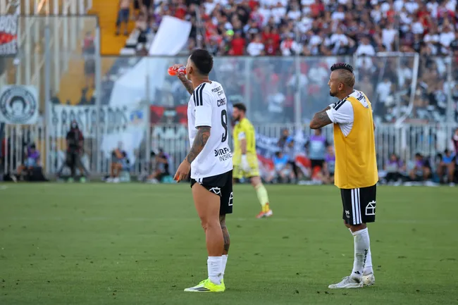 Javier Correa y Arturo Vidal estámn listos para volver en Colo Colo. (Foto: Jonnathan Oyarzún/Photosport)