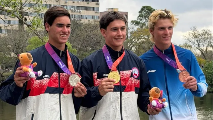 Martín Labra ganó oro en salto en esquí náutico. (Foto: @esquiwakechile)