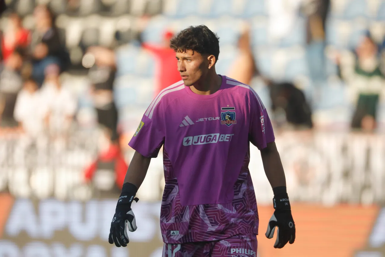 Ortiz confirmó la titularidad de Villanueva | Foto: Photosport