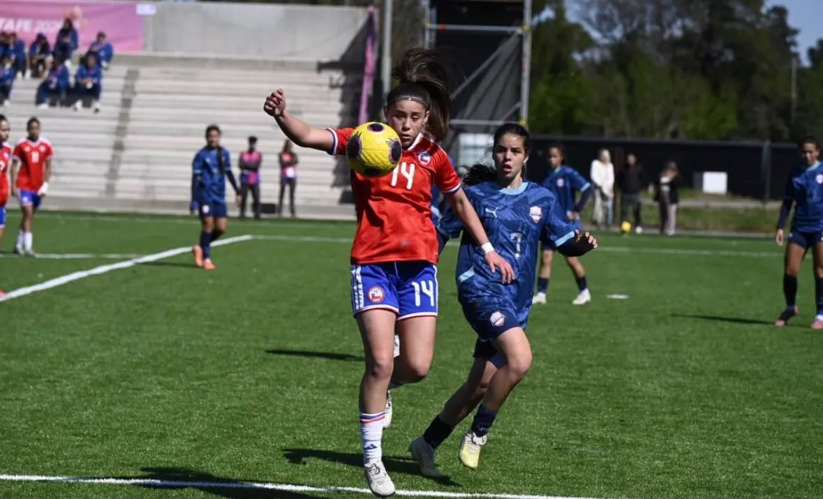 Chile está invicto en el fútbol femenino de los Juegos Suramericanos 2026. (Foto: @LaRoja)