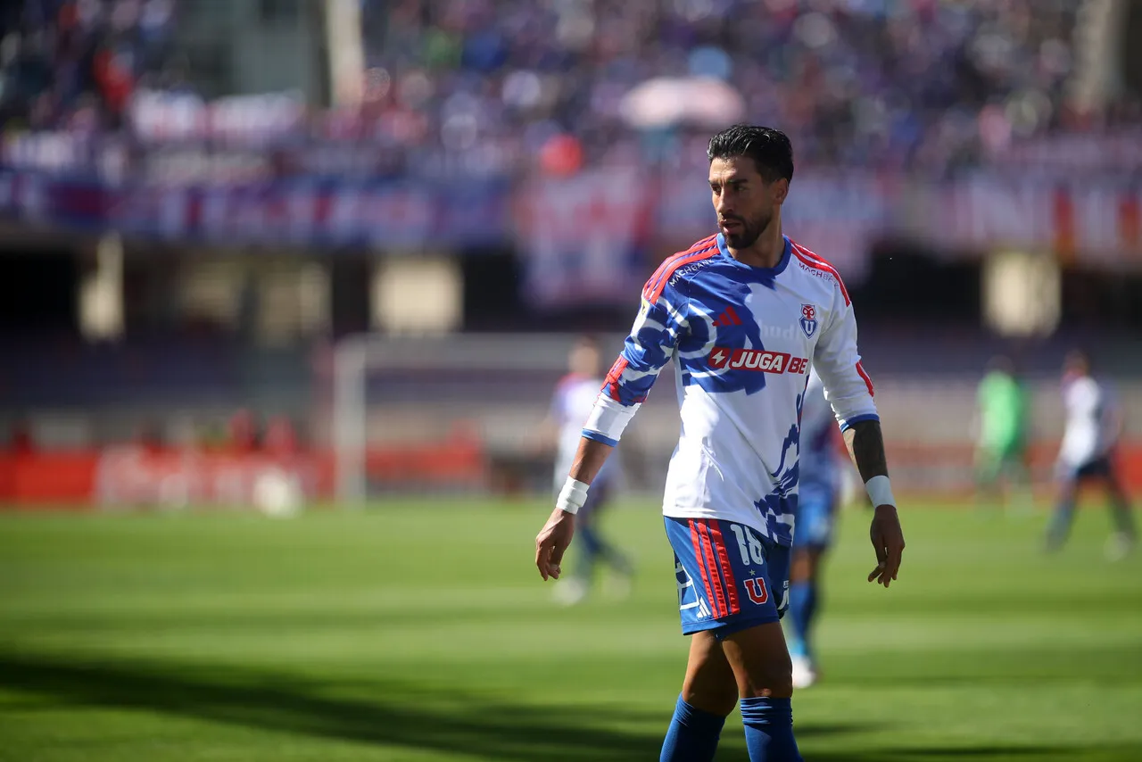 Duras críticas al rendimiento de Juan Martín Lucero en la U (Photosport).