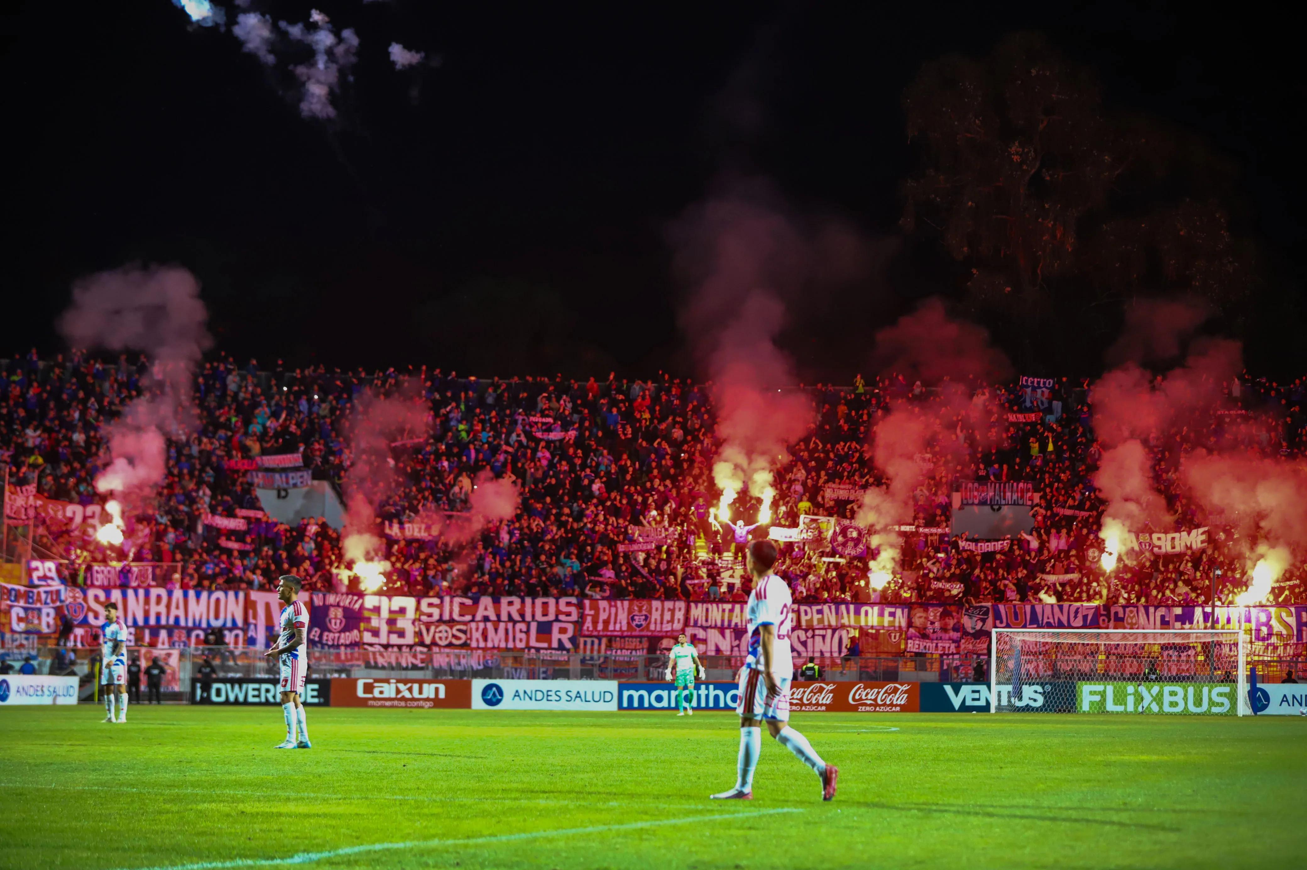 Universidad de Chile vs. Everton pudo ser una tragedia. (Imagen: Photosport)