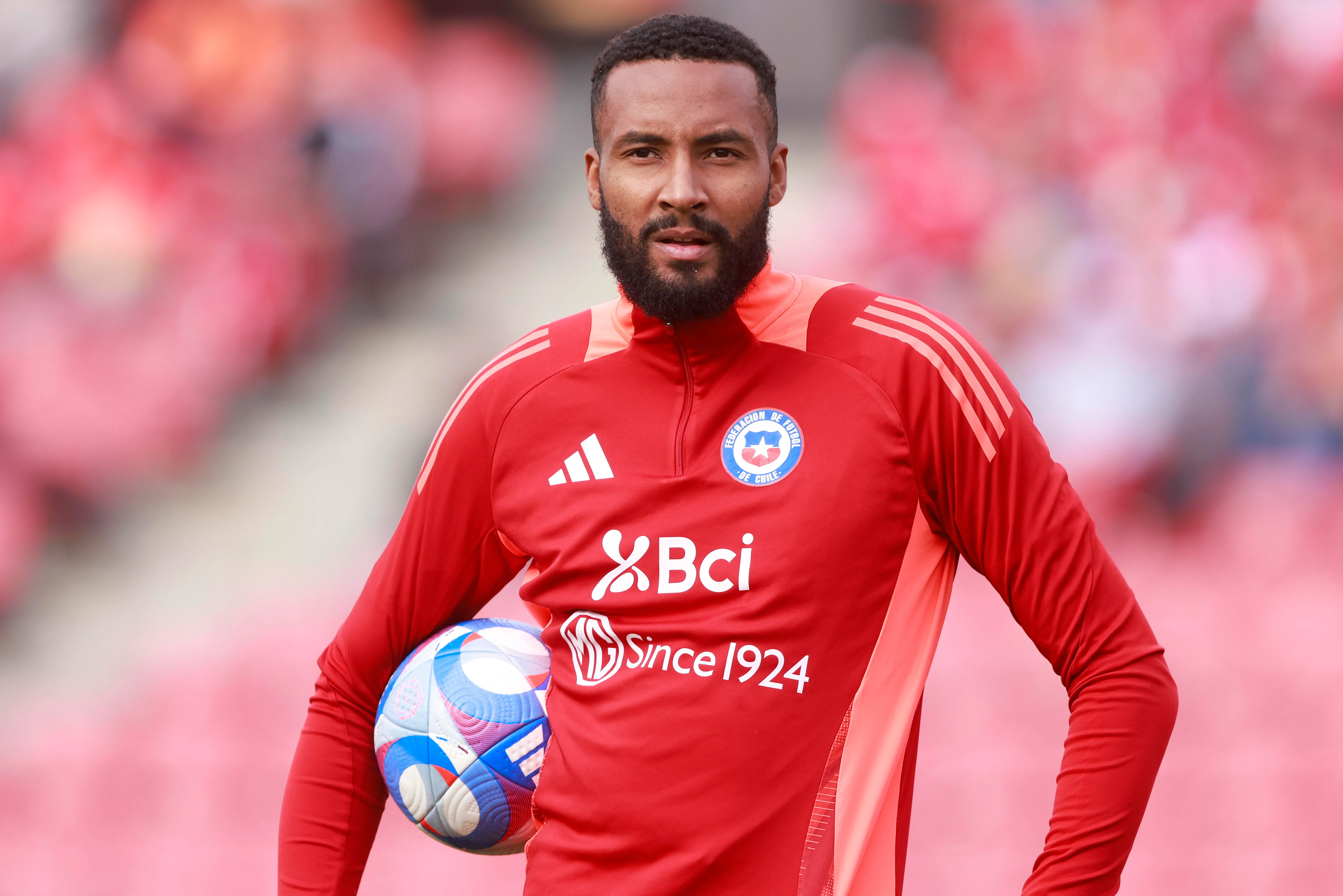 Lawrence Vigouroux asoma como titular en la Selección Chilena. (Imagen: Photosport)