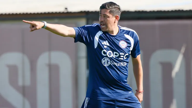 Nicolás Córdova trabaja en el XI inicial de La Roja.