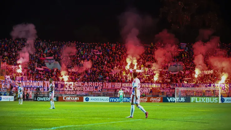 Cae el primer castigo para hinchas de la U.