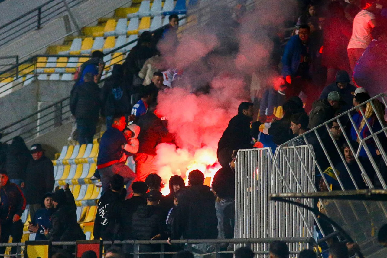 Primer castigo para los hinchas de la U (Photosport).