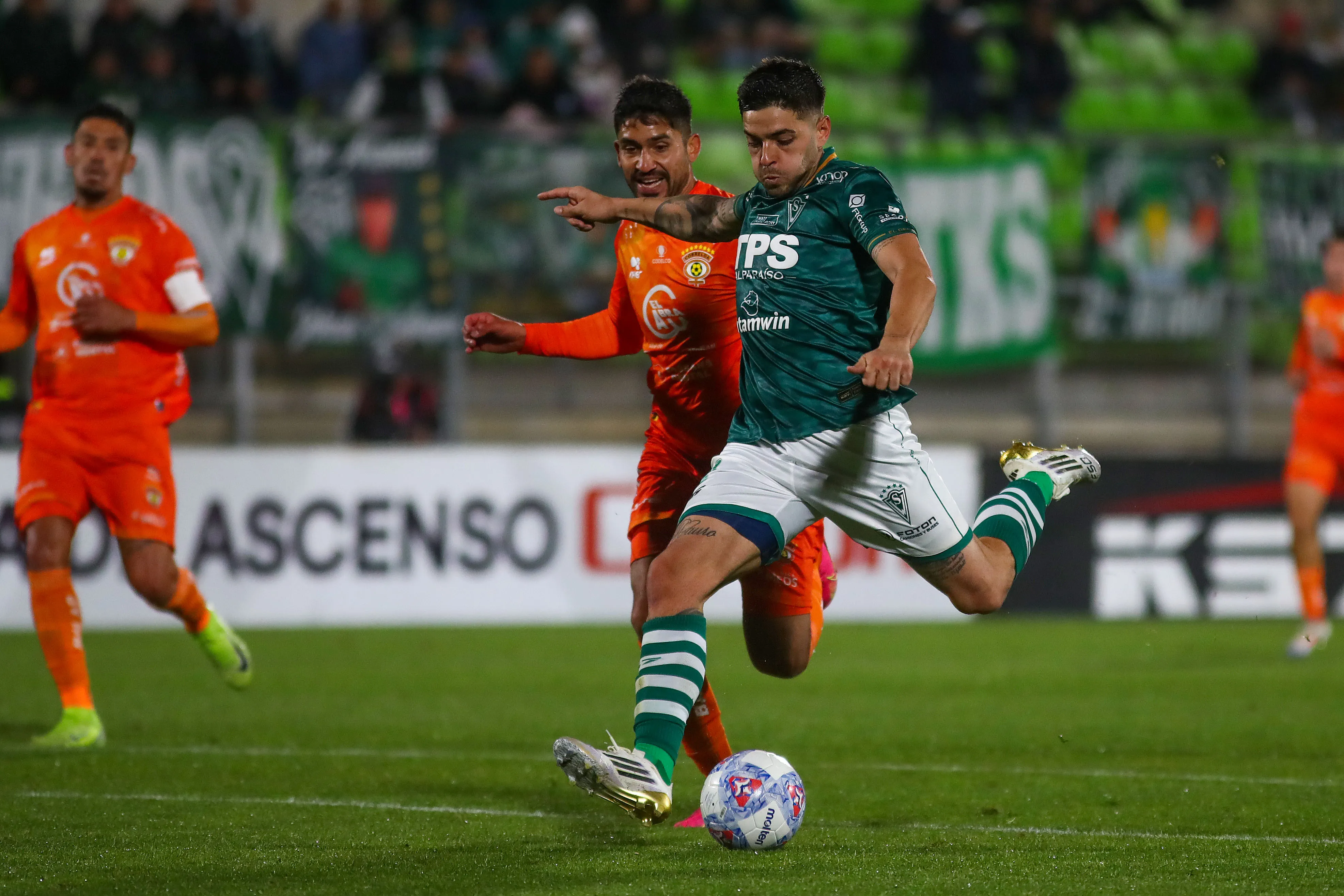 Santiago Wanderers venció a Cobreloa en la primera rueda de la Primera B. (Imagen: Photosport)