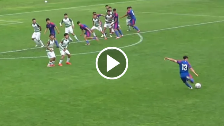 Golazo de Valentín Montillo en Universidad de Chile.