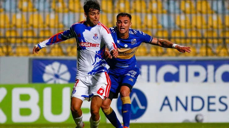 Everton de Viña del Mar y Universidad de Chile disputan hoy sus minutos pendientes