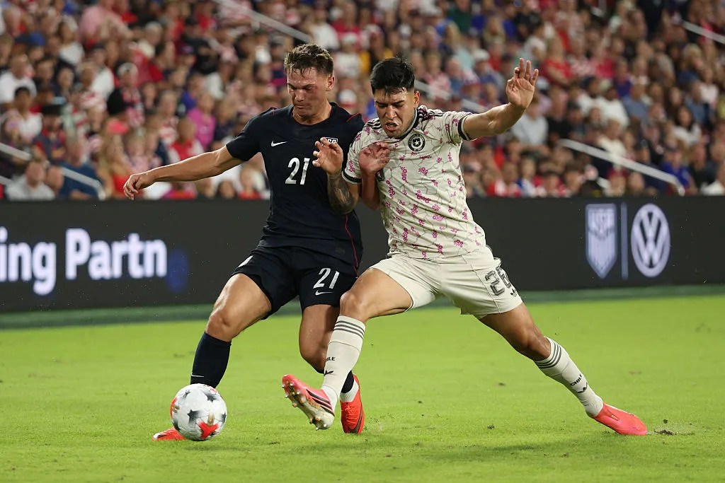 Diego Ulloa enciende las alarmas en La Roja y Colo Colo. (Foto: Jamie Squire/Getty Images)