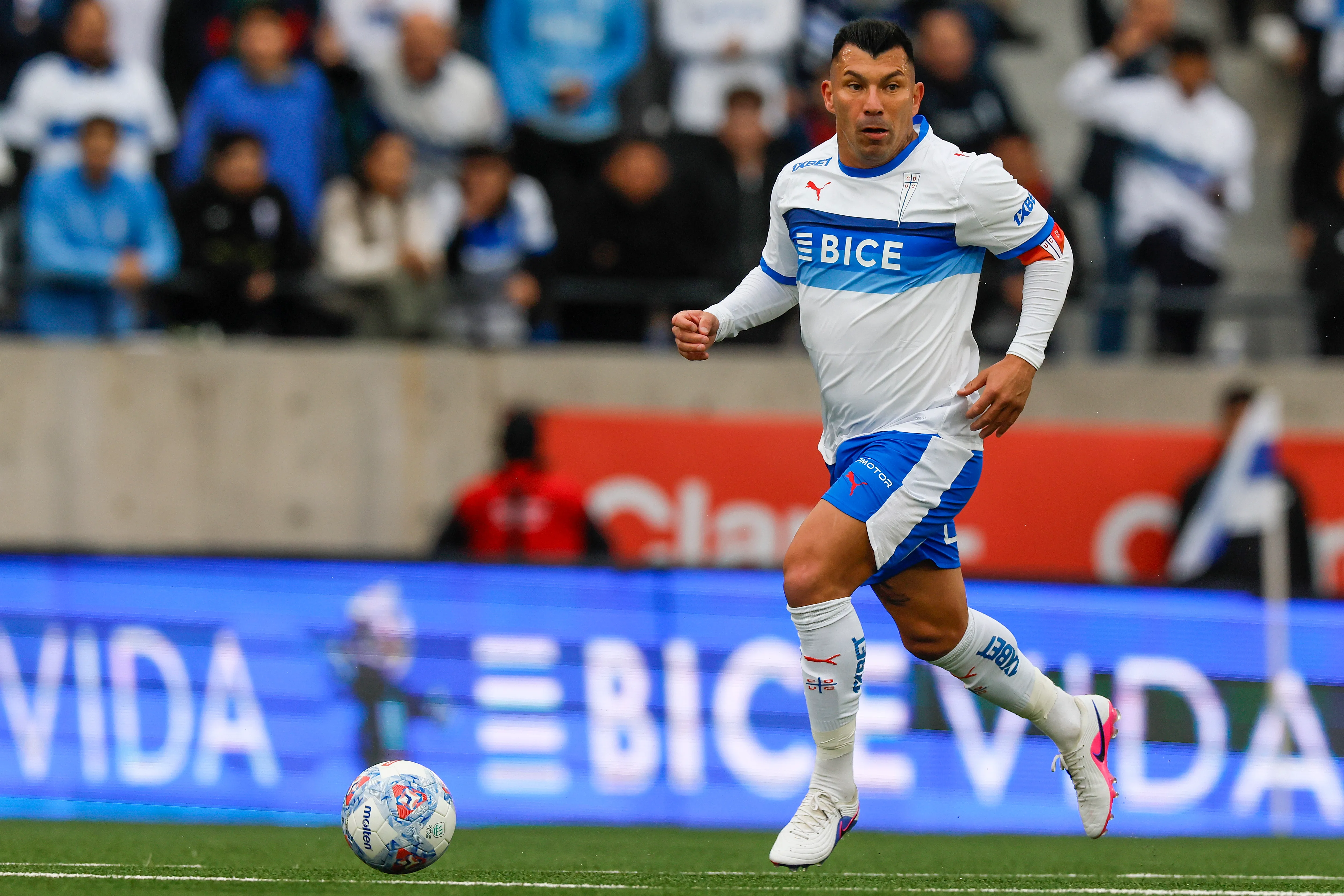 Gary Medel no tiene certeza sobre su continuidad en Universidad Católica. (Imagen: Photosport)