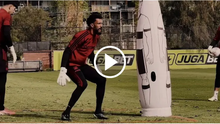 Vozinha volvió a entrenar inmediatamente en Colo Colo. (Foto: Captura)