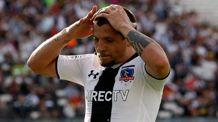 Emiliano Vecchio impacta en Colo Colo.