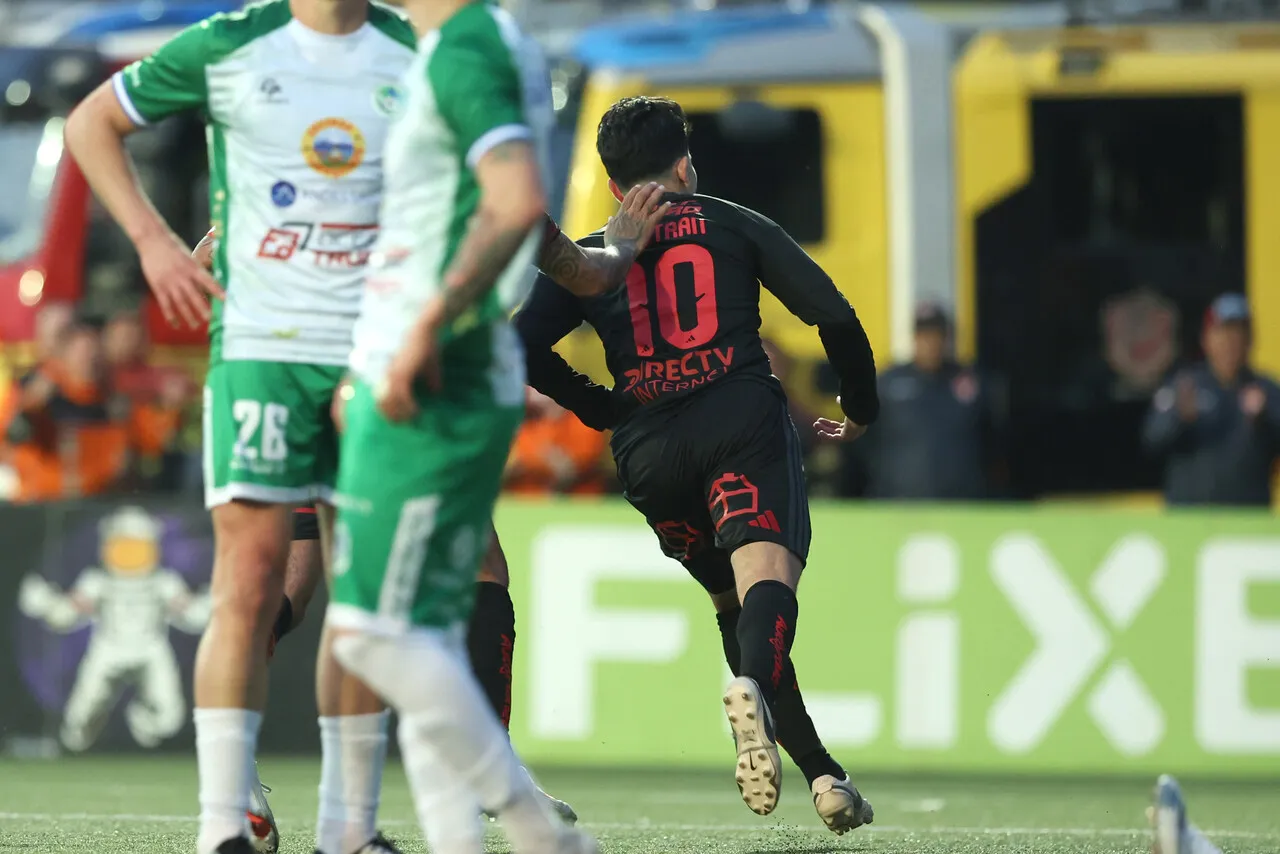 Colo Colo se impuso 1-0 en la ida con gol de Lautaro Pastrán (Photosport).
