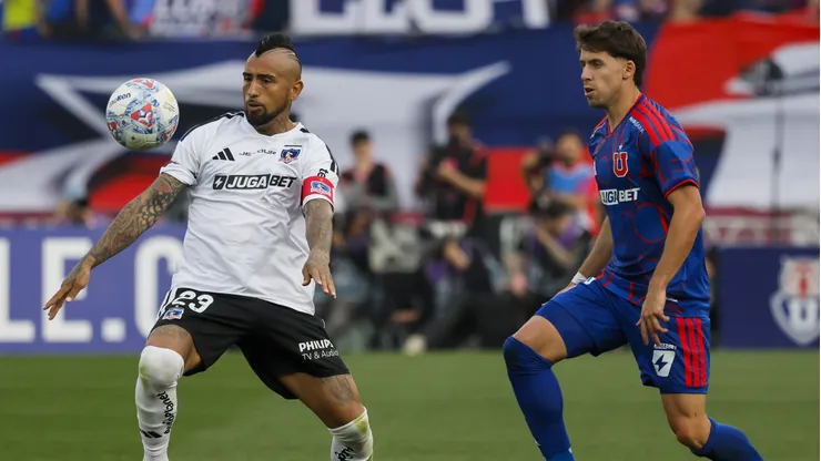 Colo Colo y la U podrían animar un torneo de verano. (Foto: Andrés Pina/Photosport)