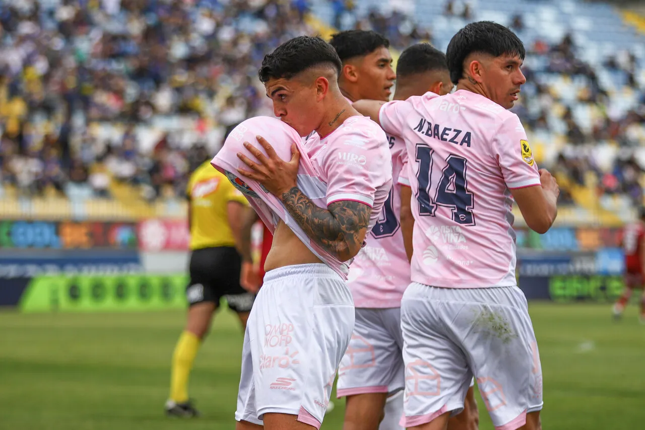 Everton le mete presión a las universidades por el Chile 2 (Photosport).