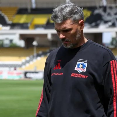 Ortiz defiende a criticado jugador de Colo Colo tras dura goleada: "No tiene la culpa"