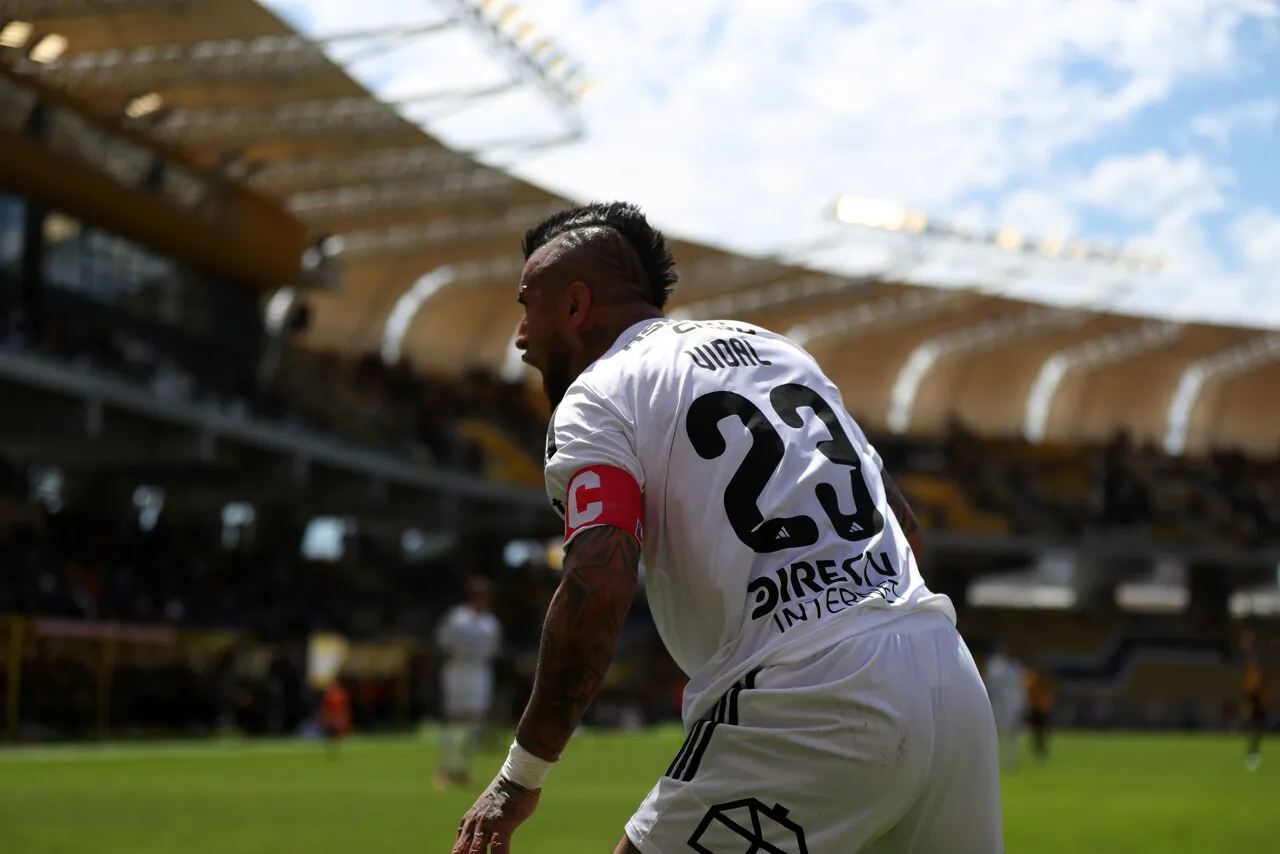 Arturo Vidal anotó un golazo para el descuento de Colo Colo ante Coquimbo Unido (Photosport).