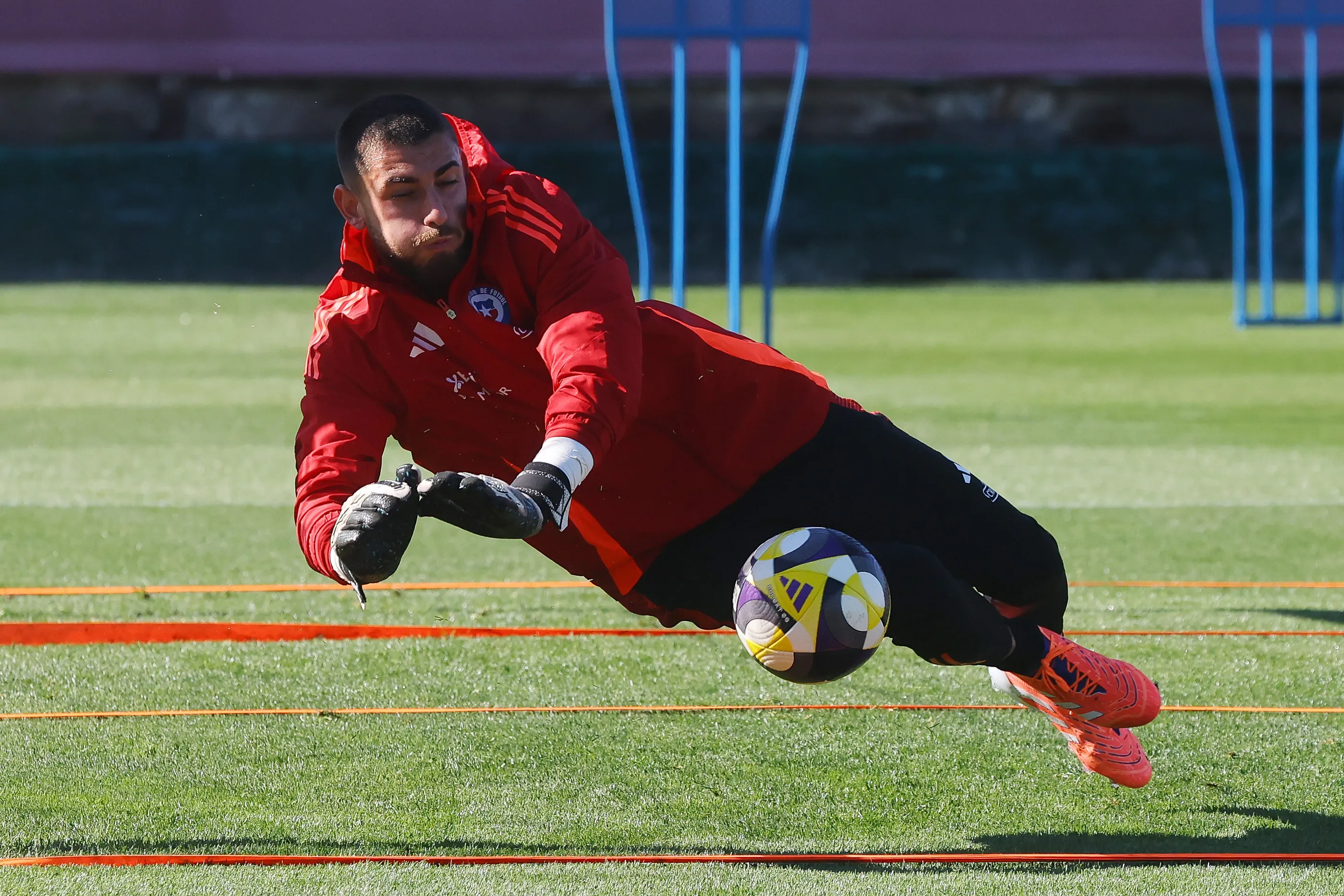 Thomas Gillier será operado. Uno menos para la Selección Chilena. (Imagen: Photosport)