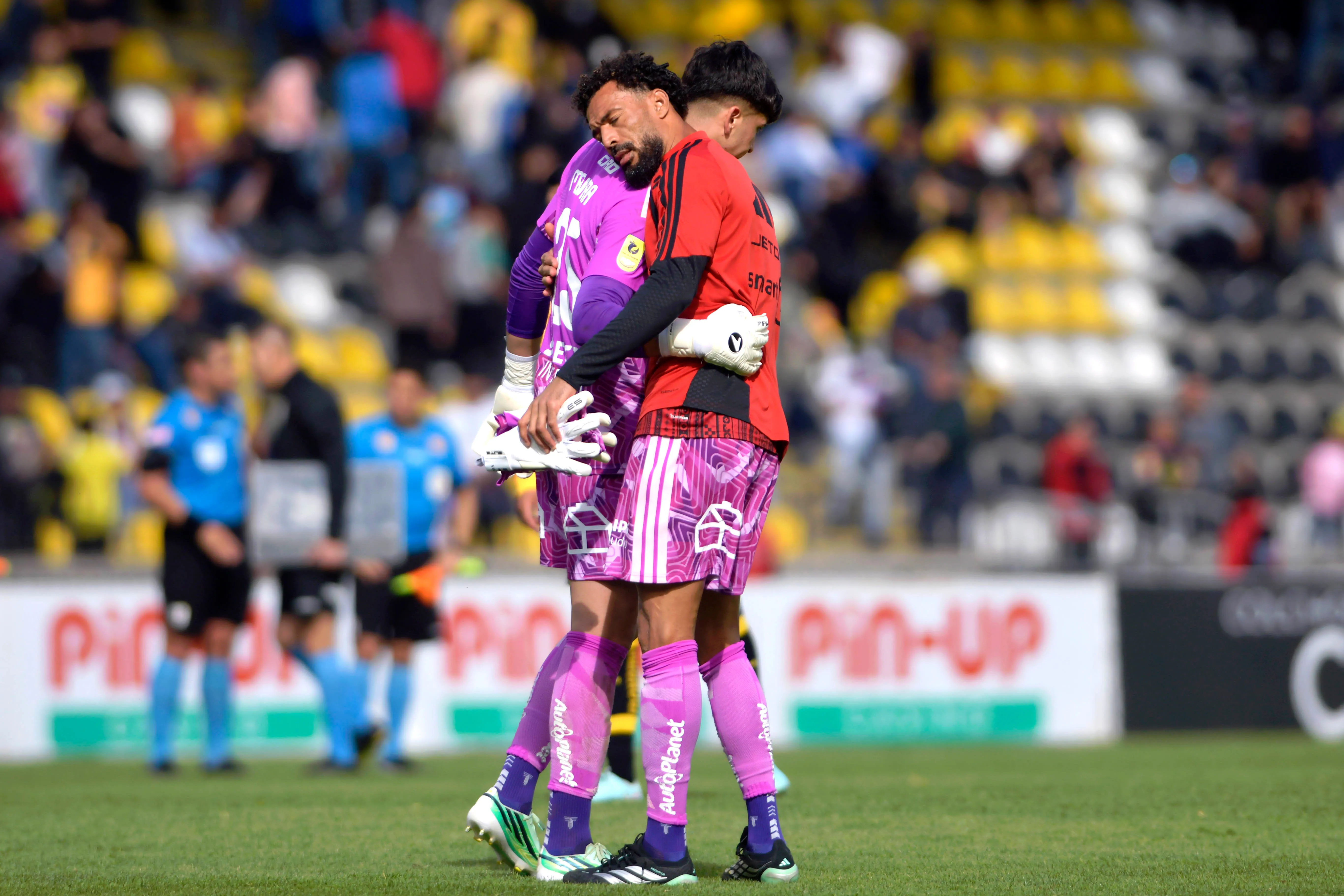 En Colo Colo los arqueros juveniles sacan ventaja. (Foto: Alejandro Pizarro Ubilla/Photosport)