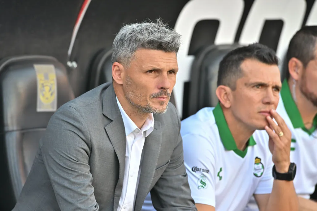 Fernando Ortiz mira de reojo al Tigres UANL. (Foto: Azael Rodríguez/Getty Images)