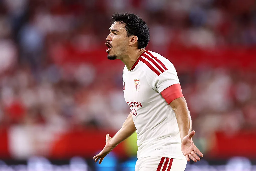 Gabriel Suazo fue elegido como el primer capitán del Sevilla esta temporada. (Foto: Fran Santiago/Getty Images)