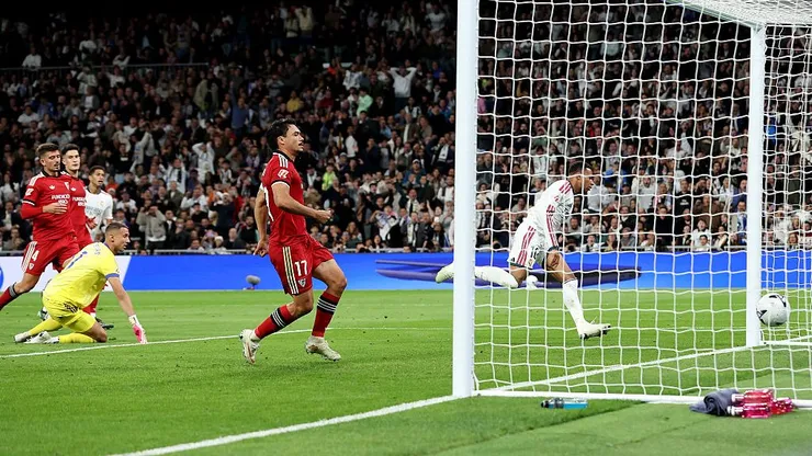 Gabriel Suazo fue titular en la caída del Sevilla ante Real Madrid. (Foto: Florencia Tan Jun/Getty Images)