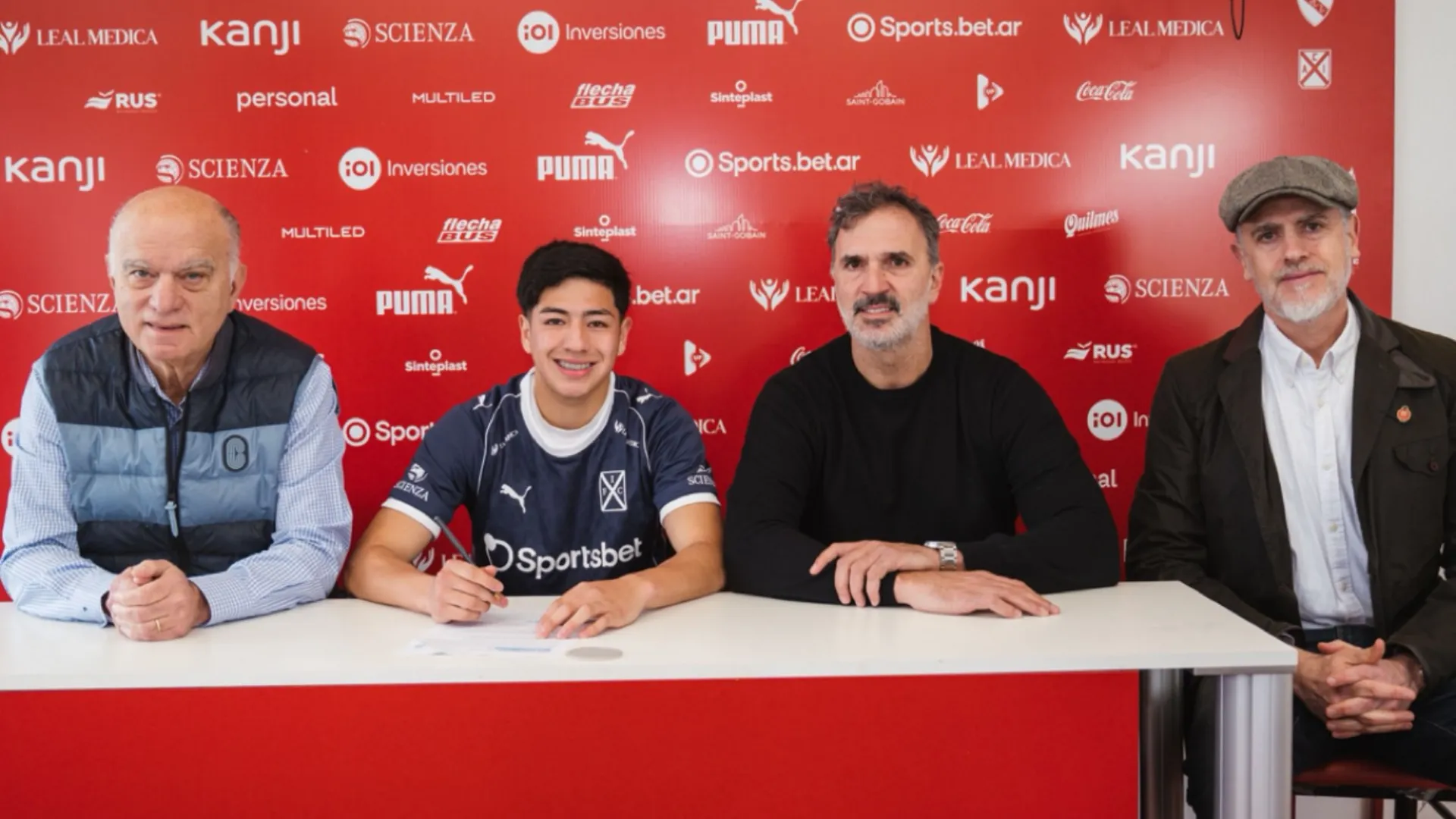 Jonathan Guerrero le entrega una buena noticia a la Selección Chilena. (Foto: Independiente).