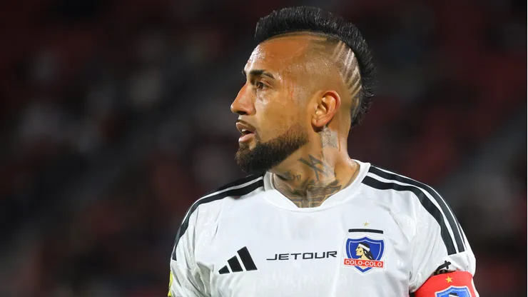 Arturo Vidal tiene una gran tarea en Colo Colo. (Foto: Jonnathan Oyarzún/Photosport)