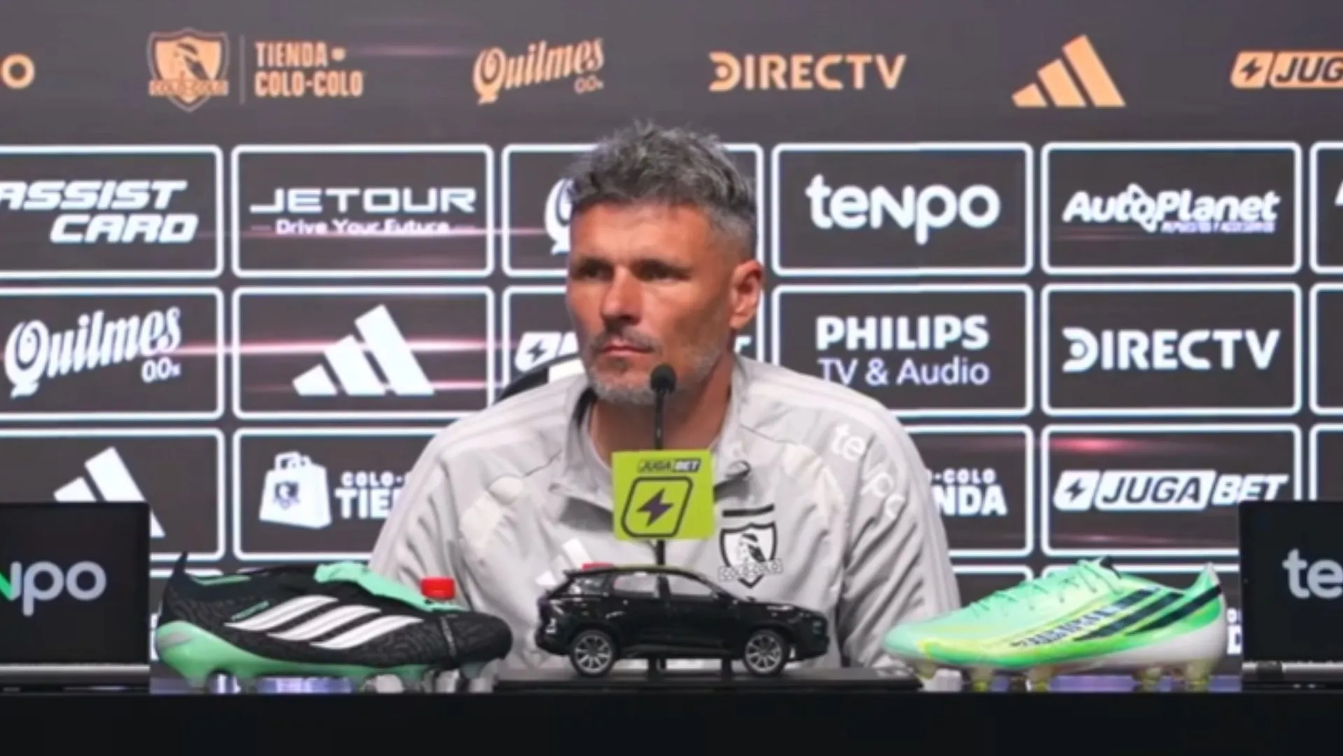Fernando Ortiz en la conferencia de prensa de Colo Colo. (Foto: Captura)