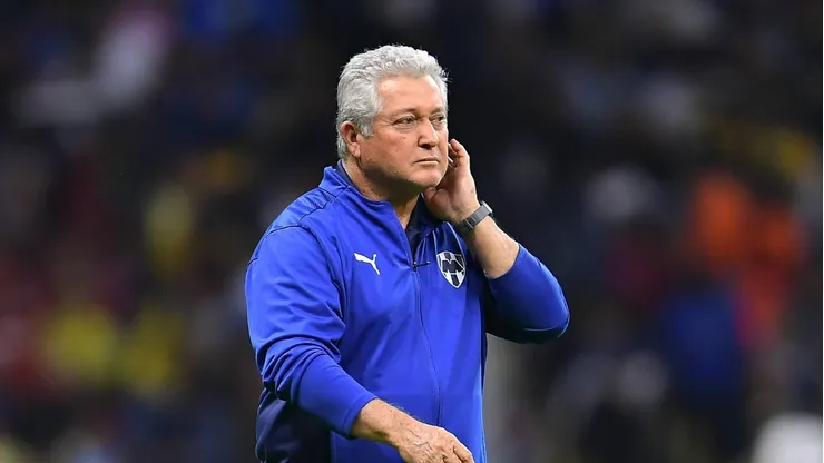 Vucetich es destituido como técnico de Monterrey