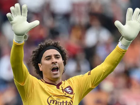 Guillermo Ochoa recibe un gran premio en Salernitana
