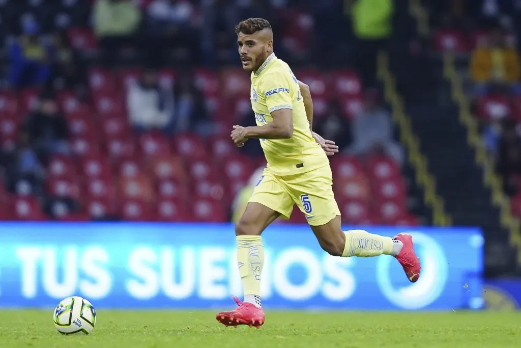 ¿Jonathan Dos Santos se queda en el América? (Imago7)