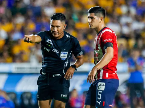 VIDEO: Pocho se salvó de la roja en el juego de Ida