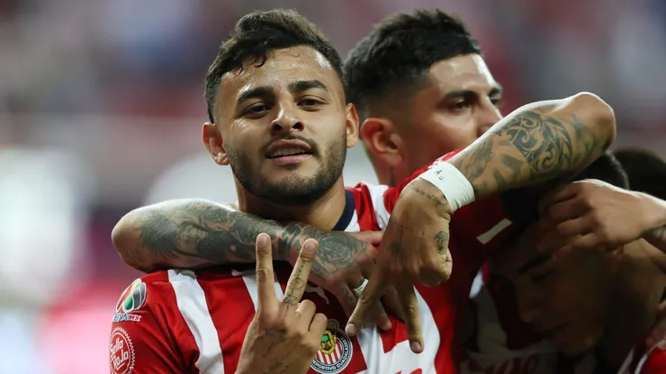 ZAPOPAN, MEXICO - APRIL 29: Alexis Vega of Chivas celebrates with teammate Victor Guzman after scoring the team's second goalduring the 17th round match between Chivas and Mazatlan FC as part of the Torneo Clausura 2023 Liga MX at Akron Stadium on April 29, 2023 in Zapopan, Mexico. (Photo by Refugio Ruiz/Getty Images)