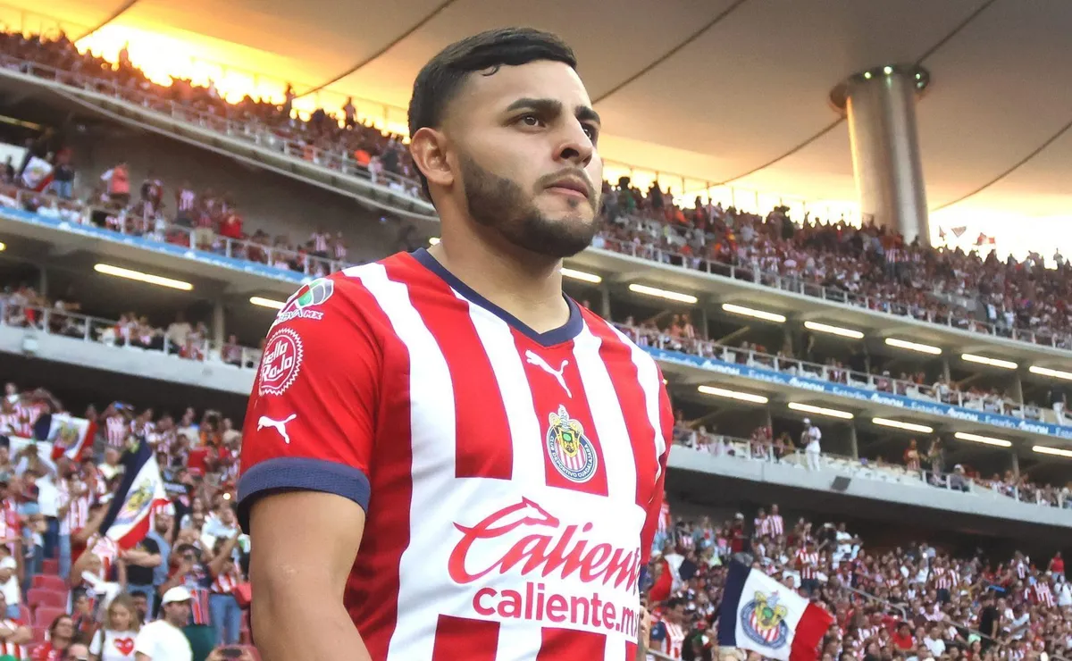 La última decisión que tomó Chivas Guadalajara con Alexis Vega de cara ...