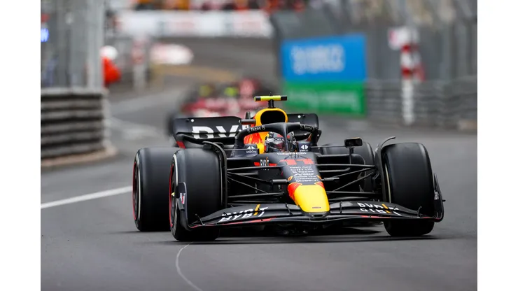 Sergio Checo Pérez transitando el Gran Premio de Mónaco.