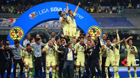 América celebrando el título de la Liga MX.