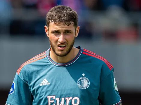 El DT del Feyenoord le dejó un fuerte mensaje a Giménez