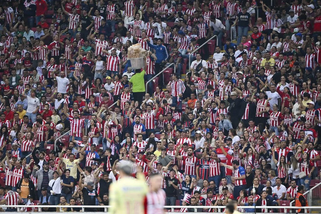 Zapopan, Jalisco, 18 de mayo de 2023.  Afición durante el partido de ida de las Semifinales del torneo Clausura 2023 de la Liga BBVA MX, entre las Chivas Rayadas del Guadalajara y las Águilas del América, celebrado en el estadio Akron. Foto: Imago7/ Etzel Espinosa