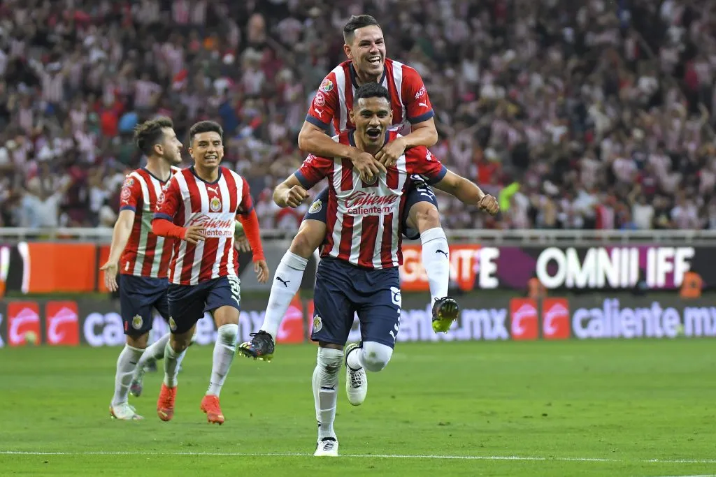 Gilberto Sepúlveda fue el héroe de Chivas ante Atlas (Imago7)