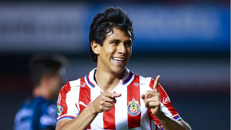Macías fue convocado por Paunovic para el Clásico Nacional