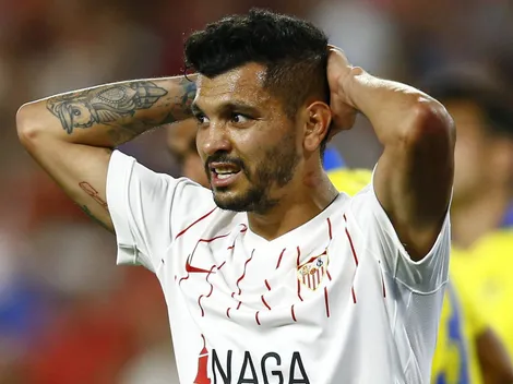 ¿Tecatito Corona sería campeón de Europa League con Sevilla?