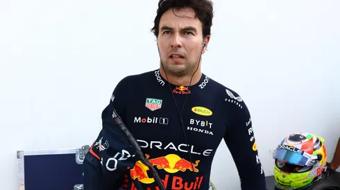 Checo Pérez fue sancionado por la FIA.