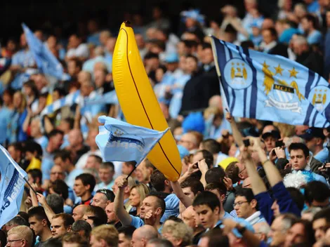 ¿Por qué los aficionados del Manchester City van al estadio con bananas inflables?