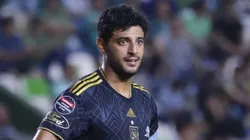 El delantero mexicano se refirió a su futuro.